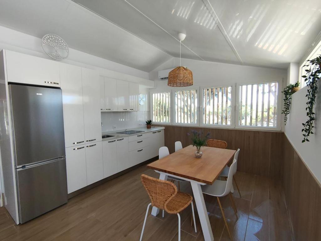 Apartment Mistral 5, Con Piscina Y Parking.