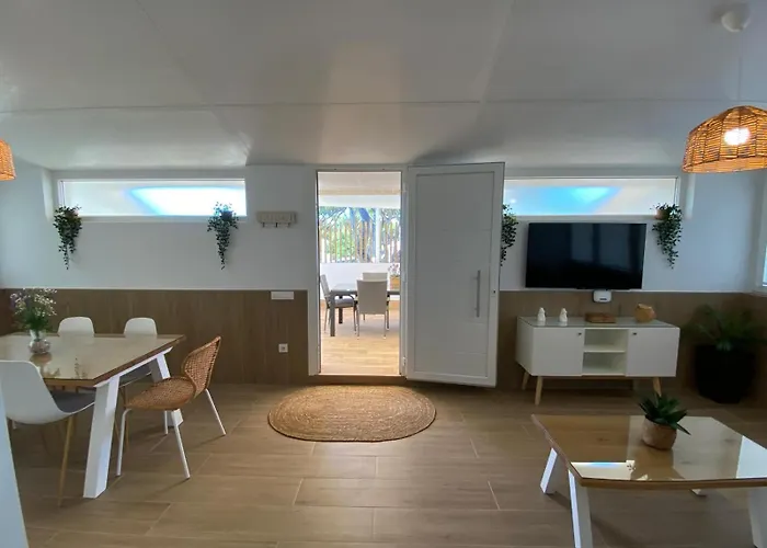 Apartamento Mistral 5, Con Piscina Y Parking.